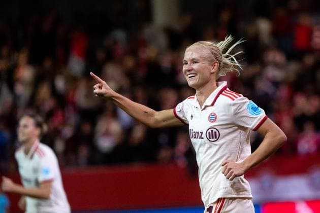 Pernille Harder FC Bayern Muenchen, 21 celebrates the goal for 5 2, GER, FC Bayern Muenchen vs Arsenal WFC, Football UEFA Women™s Champions League, Group C, Matchday 1, 2024 2025 season, 09 10 2024 GER, FC Bayern Muenchen vs Arsenal WFC, Football UEFA Women™s Champions League, Matchday 1, 2024 2025 season, 09 10 2024 Muenchen Copyright: xEibner-Pressefoto Memmlerx EP_MMR