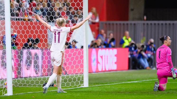 Lea Schüller 11, FC Bayern München Goal for 5 2 at the match FC Bayern München v FC Arsenal, Football, UEFA Women s Champions League 2024 2025, 1 Matchday on 09 10 2024 in Munich, FC Bayern Campus DFL and DFB regulations prohibit any use of photographs as image sequences and or quasi video Bayern Germany