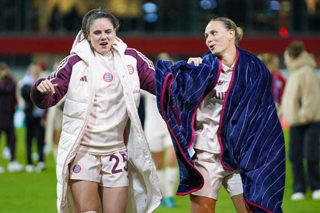 Sarah Zadrazil 25 FC Bayern and Klara Bühl 17 FC Bayern celebrate with the fans after the UEFA Womens Champions League match FC Bayern Munich Arsenal Women Football Club on 09 10 2024