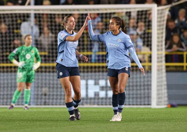 Naomi Layzell of Manchester City scores to make it 1-0 and celebrates Manchester City Women v Barcelona Women, UEFA Women s Champions League, Group D, Second Leg, Football, Joie Stadium , Manchester, UK, 09 Oct 2024 EDITORIAL USE ONLY No use with unauthorised audio, video, data, fixture lists, club league logos or live services. Online in-match use limited to 120 images, no video emulation. No use in betting, games or single club league player publications. Copyright: xPaulxCurrie Shutterstockx 14767396v