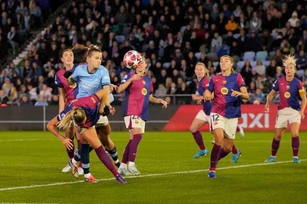 9th October 2024; Joie Stadium, Manchester, England; UEFA Womens Champions League Football, Manchester City versus Barcelona; Jess Park of Manchester City heads goal wards  ActionPlus12701959 StevenxFlynn