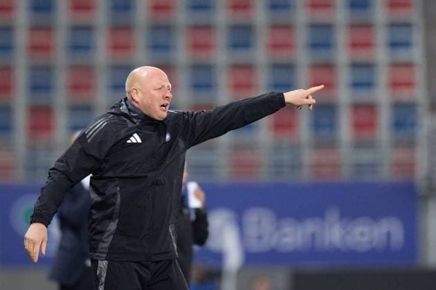 Fußball, Frauen, CL, Valerenga IF Oslo - Juventus Turin Oslo, Norway, October 9th 2024: Head coach of Valerenga Nils Lexerod are seen during the UEFA Womens Champions League Group stage football match between Valerenga and Juventus at Intility Arena in Oslo, Norway. (Ane Frosaker SPP) Copyright: xAnexFrosakerx xSPPx spp-en-AnFrSp-_F_28190