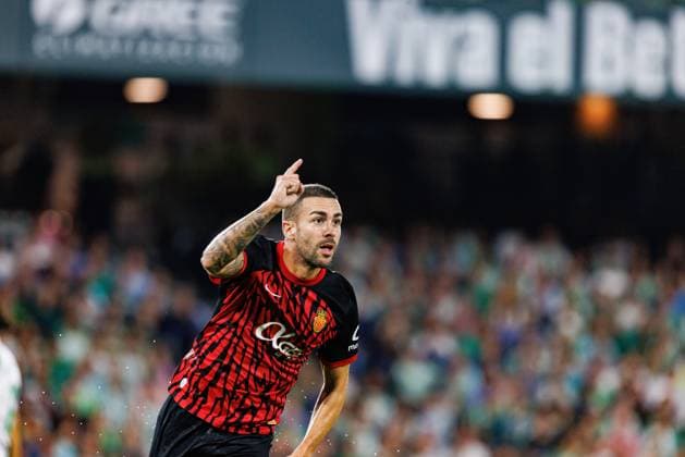 LaLiga EASPORTS: Real Betis Vs Mallorca in Sevilla, Spain - 23 Sept 2024 Dani Rodriguez (RCD Mallorca) celebrates after scoring a goal during the LaLiga EASPORTS game between Real Betis Balompie and RCD Mallorca at Estadio Benito Villamarin. Final score; Real Betis 1:2 Mallorca. Sevilla Spain Copyright: xMaciejxRogowskix xSOPAxImagesx MROGOWSKI_betismallorca2425-17
