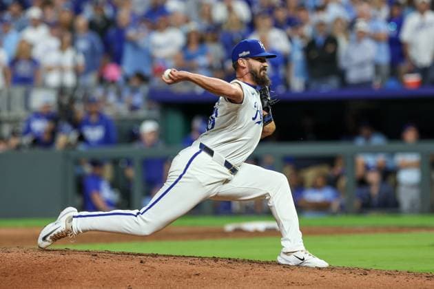 October 9, 2024: Kansas City Royals relief pitcher John Schreiber (46) throws against the New York Yankees during the sixth inning of game 3 of the American League Division Series at Kauffman Stadium in Kansas City, MO. CSM Kansas City United States of America - ZUMAc04_ 20241009_zma_c04_035 Copyright: xDavidxSmithx