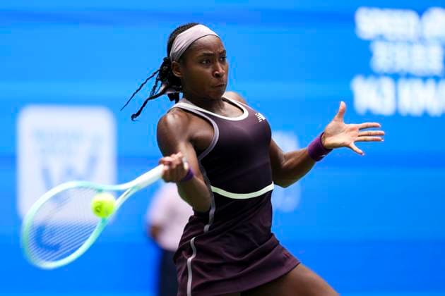 Tennis, WTA-Turnier in Wuhan WUHAN, CHINA - OCTOBER 10: Coco Gauff of United States competes in the Women s Singles Round of 16 match against Marta Kostyuk of Ukraine on day six of 2024 Wuhan Open at Optics Valley International Tennis Center on October 10, 2024 in Wuhan, Hubei Province of China.  Copyright: xVCGx 111522944101