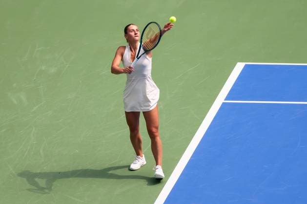 Tennis, WTA-Turnier in Wuhan WUHAN, CHINA - OCTOBER 10: Marta Kostyuk of Ukraine competes in the Women s Singles Round of 16 match against Coco Gauff of United States on day six of 2024 Wuhan Open at Optics Valley International Tennis Center on October 10, 2024 in Wuhan, Hubei Province of China.  Copyright: xVCGx 111522940154