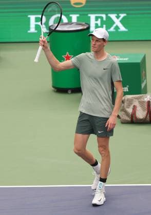 (241010) -- SHANGHAI, Oct. 10, 2024 -- Jannik Sinner reacts after the men s singles quarterfinal match between Jannik Sinner of Italy and Daniil Medvedev of Russia at the ATP, Tennis Herren World Tour Shanghai Masters tennis tournament in Shanghai, east China, Oct. 10, 2024. ) (SP)CHINA-SHANGHAI-TENNIS-ATP TOUR-SHANGHAI MASTERS(CN) BaixXuefei 
