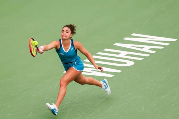 WUHAN, CHINA - OCTOBER 10: Jasmine Paolini of Italy competes in the Women s Singles Round of 16 match against Erika Andreeva of Russia on day five of 2024 Wuhan Open at Optics Valley International Tennis Center on October 10, 2024 in Wuhan, Hubei Province of China.  Copyright: xVCGx 111522986348