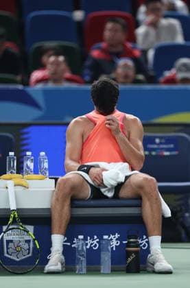 (241010) -- SHANGHAI, Oct. 10, 2024 -- Carlos Alcaraz reacts during the men s singles quarterfinal match between Carlos Alcaraz of Spain and Tomas Machac of the Czech Republic at the ATP, Tennis Herren World Tour Shanghai Masters tennis tournament in Shanghai, east China, Oct. 10, 2024. ) (SP)CHINA-SHANGHAI-TENNIS-ATP TOUR-SHANGHAI MASTERS(CN) BaixXuefei 