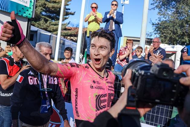 POWLESS Neilson after the victory during Gran Piemonte, Street Cycling race in Borgomanero, Italy, October 10 2024  Copyright: xTommasoxBerardi IPAxSportx xipa-x xx IPA_50495876 IPA_Agency_IPA50495876
