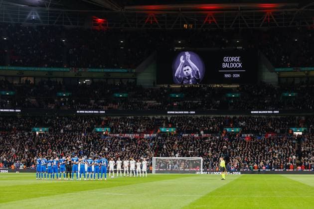 Minute s silence at Wembley following the death of George Baldock who played for Greece England v Greece, Football, UEFA Nations League, Wembley Stadium, Wembley, London, UK - 10 10 2024 Editorial use only  Copyright: xMATTHEWxIMPEY Shutterstockx 14774495y