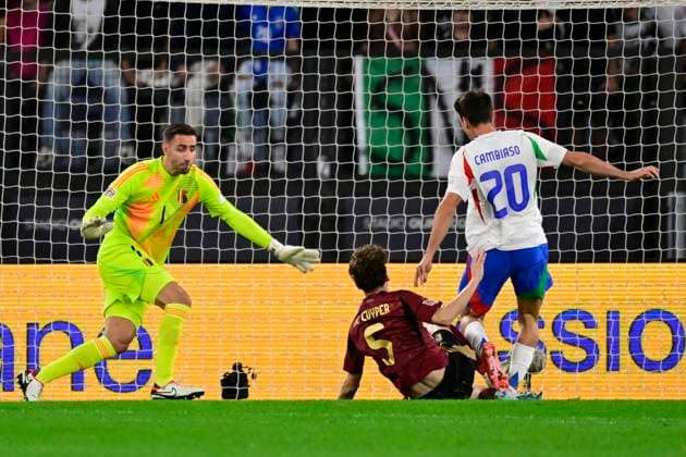 Italy v Belgium - UEFA Nations League 10 10 2024 ROME, ITALY - OCTOBER 10 : Casteels Koen goalkeeper of Belgium, De Cuyper Maxim midfielder of Belgium, Cambiaso Andrea defender of Italy scores the opening goal during the 2024 - 2025 UEFA Nations League - League phase League A Group A2 match between Italy and Belgium at the Stadio Olympico on October 10, 2024 in Rome, Italy, 10 10 2024 Rome Italy  Copyright: xPeterxDexVoechtx