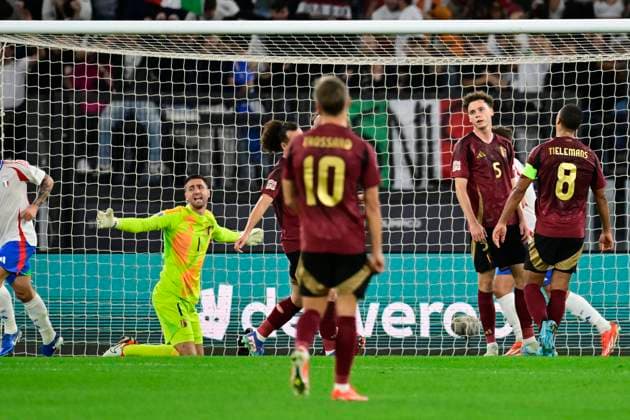 Italy v Belgium - UEFA Nations League 10 10 2024 ROME, ITALY - OCTOBER 10 : Belgian players with Casteels Koen goalkeeper of Belgium look dejected after Retegui Mateo forward of Italy scores a goal during the 2024 - 2025 UEFA Nations League - League phase League A Group A2 match between Italy and Belgium at the Stadio Olympico on October 10, 2024 in Rome, Italy, 10 10 2024 Rome Italy  Copyright: xPeterxDexVoechtx