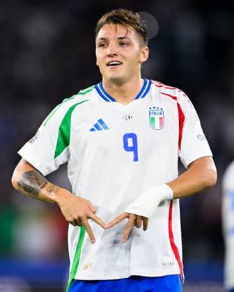 Italy v Belgium - UEFA Nations League 10 10 2024 ROME, ITALY - OCTOBER 10 : Retegui Mateo forward of Italy celebrates after scoring a goal to make it 2-0 during the 2024 - 2025 UEFA Nations League - League phase League A Group A2 match between Italy and Belgium at the Stadio Olympico on October 10, 2024 in Rome, Italy, 10 10 2024  Copyright: xNicoxVereeckenx