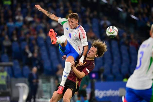 Italy v Belgium - UEFA Nations League 10 10 2024 ROME, ITALY - OCTOBER 10 : Retegui Mateo forward of Italy, Faes Wout defender of Belgium during the 2024 - 2025 UEFA Nations League - League phase League A Group A2 match between Italy and Belgium at the Stadio Olympico on October 10, 2024 in Rome, Italy, 10 10 2024 Rome Italy  Copyright: xPeterxDexVoechtx