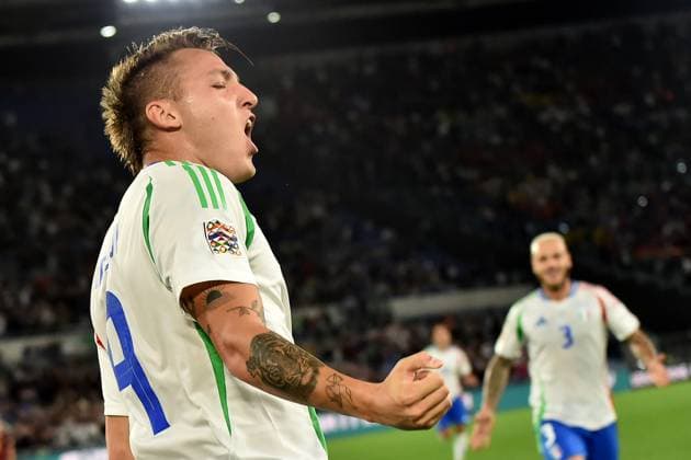 Mateo Retegui of Italy celebrates after scoring the goal of 2-0 during the UEFA Nations League football match between Italy and Belgium at Olimpico stadium in Rome (Italy), October 10, 2024. antoniettaxbaldassarre