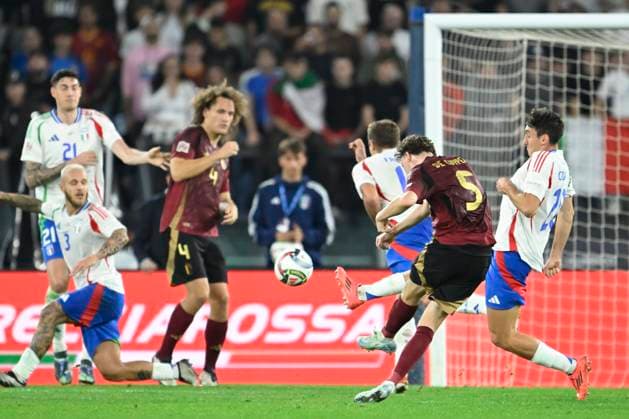 Italy v Belgium - UEFA Nations League 10 10 2024 ROME, ITALY - OCTOBER 10 : De Cuyper Maxim midfielder of Belgium scoring the 2-1 goal during the 2024 - 2025 UEFA Nations League - League phase League A Group A2 match between Italy and Belgium at the Stadio Olympico on October 10, 2024 in Rome, Italy, 10 10 2024 Rome Italy  Copyright: xNicoxVereeckenx