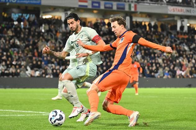 ALMELO - (l-r), Jesus Gomez of Mexico U21, U 21 Youri Regeer of Holland U21 during the friendly Interland match between Netherlands O21 and Mexico O21 at the Erve Asito stadium on Oct. 10, 2024 in Almelo, Netherlands. ANP Hollandse Hoogte International Friendly, Länderspiel, Nationalmannschaft 2024 25 xVIxANPxSportx xGerritxvanxKeulenxIVx 510559908 originalFilename: 510559908.jpg