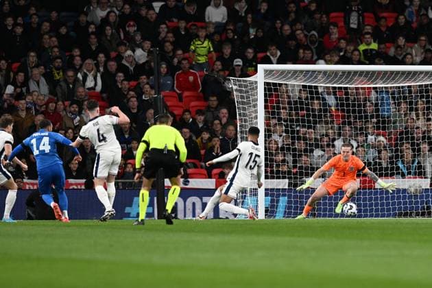 England v Greece UEFA Nations League 10 10 2024. Group 2 Goal 0-1 - Vangelis Pavlidis (14) of Greece scores the opening goal beating Jordan Pickford (1) of England during the UEFA Nations League match between England and Greece at Wembley Stadium, London, England on 10 October 2024. London Wembley Stadium Greater London England Editorial use only , Copyright: xGrahamxHuntx PSI-20580-0093