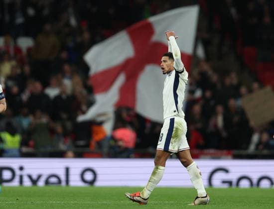 Sport Bilder des Tages London, England, 10th October 2024. Jude Bellingham of England celebrates after scoring to make it 1-1 during the UEFA Nations League match at Wembley Stadium, London. Picture credit should read: Paul Terry Sportimage EDITORIAL USE ONLY. No use with unauthorised audio, video, data, fixture lists, club league logos or live services. Online in-match use limited to 120 images, no video emulation. No use in betting, games or single club league player publications. SPI-3369-0031