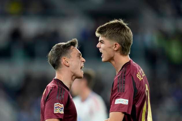 Sport Bilder des Tages Leandro Trossard (Belgium) celebrates with Charles De Ketelaere (Belgium) after scoring his team s second goal, UEFA Nations League 2024 25 League A Group A2, Italy v Belgium, Stadio Olimpico, October 10, 2024, Rome, Italy.