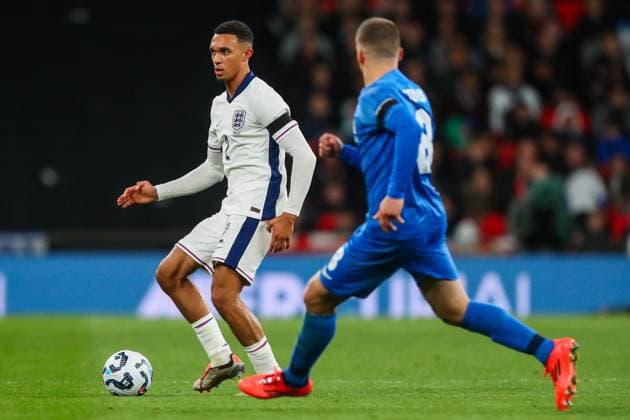UEFA Nations League - League B - Group B2 - England v Greece Trent Alexander-Arnold of England passes the ball during the UEFA Nations League - League B - Group B2 - match England vs Greece at Wembley Stadium, London, United Kingdom, 10th October 2024 (Photo by Gareth Evans News Images) London Wembley Stadium Greater London United Kingdom Copyright: xGarethxEvans NewsxImagesx
