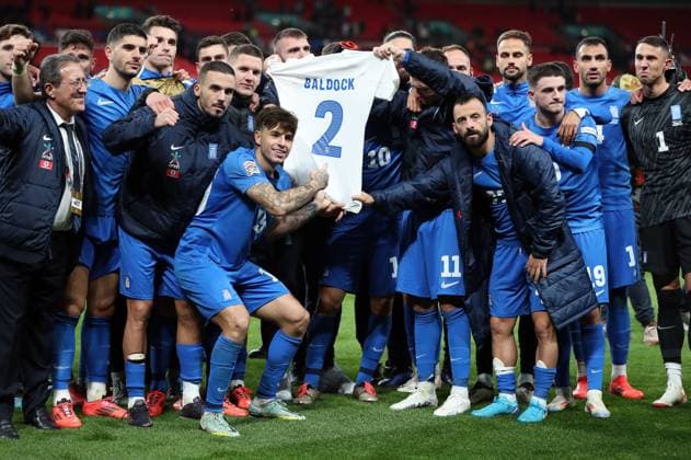 Greece players tribute to George Baldock by holding up his shirt England v Greece - UEFA Nations League - League B - Group 2. Football. Wembey Stadium, London. UK. 10 OCT 2024 Editorial use only  Copyright: xJASONPIX Shutterstockx 14774704cq