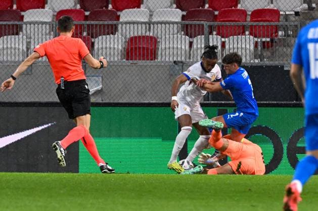 Omri Glazer (Israel) saves the ball during the UEFA Nations League match between Israel vs. France on 10th October 2024 at the Bozsik Arena stadium in Budapest, Hungary  Copyright: xVincenzoxOrlando IPAxSportx xipax xx IPA_50509065 IPA_Agency_IPA50509065