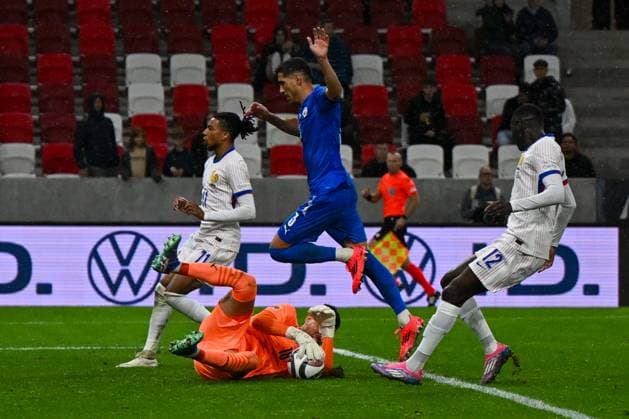 October 10, 2024, Budapest, Milan, Italy: Omri Glazer (Israel) saves the ball during the UEFA Nations League match between Israel vs. France on 10th October 2024 at the Bozsik Arena stadium in Budapest, Hungary CALCIO - UEFA Nations League - Israel vs France  - ZUMAs349 20241010_zsa_s349_305 Copyright: xVincenzoxOrlando IpaxSportx xIpax