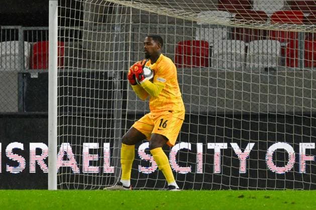 October 10, 2024, Budapest, Milan, Italy: Mike Maignan (France) saves the ball during the UEFA Nations League match between Israel vs. France on 10th October 2024 at the Bozsik Arena stadium in Budapest, Hungary CALCIO - UEFA Nations League - Israel vs France  - ZUMAs349 20241010_zsa_s349_308 Copyright: xVincenzoxOrlando IpaxSportx xIpax