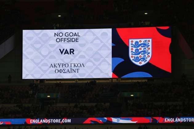 England v Greece UEFA Nations League The Greek players celebrate what they think is their 2nd goal scored by Vangelis Pavlidis of Greece but the effort is ruled out for offside by VAR during the UEFA Nations League Group F match at Wembley Stadium, London UK Newspapers OUT Copyright: xPaulxChestertonx FIL-20749-0211