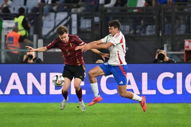 October 10, 2024, Rome, Milan, Italy: Maxim De Cuyper (BEL) and Andrea Cambiaso (ITA) in action during the UEFA National League Matchday 3 match between Italy and Belgium at the Olympic Stadium on October 10, 2024 in Rome, Italy. CALCIO - UEFA Nations League - Italy vs Belgium  - ZUMAs349 20241010_zsa_s349_353 Copyright: xDomenicoxCippitelli IpaxSportx
