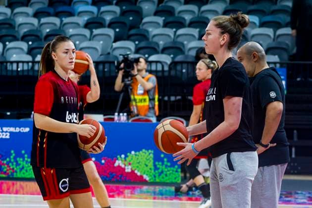 2022 FIBA Women Basketball World Cup SYDNEY, AUSTRALIA - SEPTEMBER 27 : MEESSEMAN Emma of Belgium during the 2022 FIBA Women Basketball World Cup group match between China and Belgium on September 27, 2022 in Sydney, Australia, 27 09 2022 Sydney Australia  Copyright: xJanxDexMeuleneirx 10996844-055