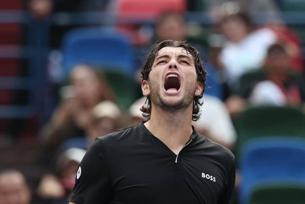 (241011) -- SHANGHAI, Oct. 11, 2024 -- Taylor Fritz celebrates after the men s singles quarterfinal match between Taylor Fritz of the United States and David Goffin of Belgium at the ATP, Tennis Herren World Tour Shanghai Masters tennis tournament in Shanghai, east China, Oct. 11, 2024. ) (SP)CHINA-SHANGHAI-TENNIS-ATP TOUR-SHANGHAI MASTERS(CN) BaixXuefei 