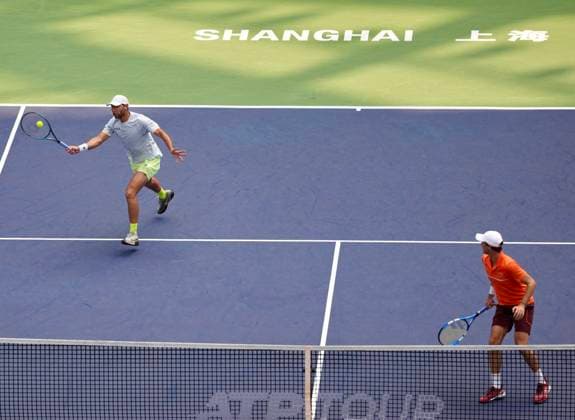 SHANGHAI, CHINA - OCTOBER 11: Santiago Gonzalez of Mexico and Edouard Roger-Vasselin of France compete in the Men s Doubles Semifinal match against Wesley Koolhof of Netherlands and Nikola Mektic of Croatia on day 12 of 2024 Shanghai Rolex Masters at Qi Zhong Tennis Centre on October 11, 2024 in Shanghai, China.  Copyright: xVCGx 111523201603