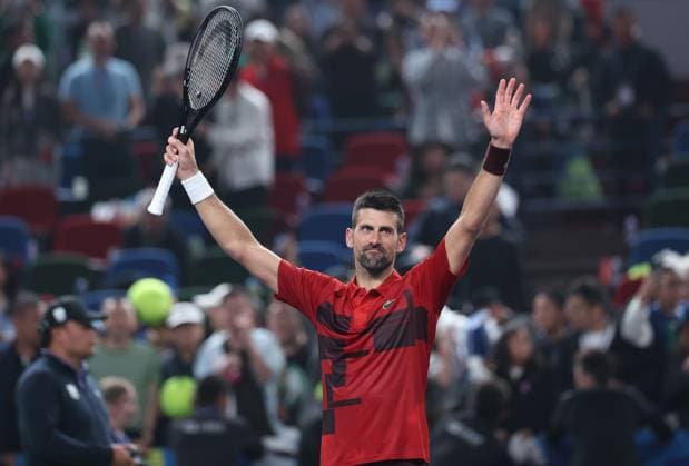 (241011) -- SHANGHAI, Oct. 11, 2024 -- Novak Djokovic celebrates after the men s singles quarterfinal match between Jakub Mensik of the Czech Republic and Novak Djokovic of Serbia at the ATP, Tennis Herren World Tour Shanghai Masters tennis tournament in Shanghai, east China, Oct. 11, 2024. ) (SP)CHINA-SHANGHAI-TENNIS-ATP TOUR-SHANGHAI MASTERS(CN) BaixXuefei 