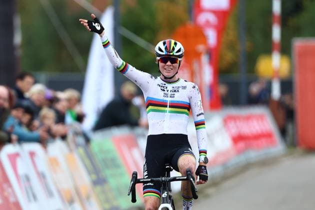Dutch Fem Van Empel celebrates as she crosses the finish line at the women elite race of the Exact Cross Beringen cyclocross cycling event, Saturday 12 October 2024 in Beringen, race 1 7 of the Exact Cross competition. DAVIDxPINTENS  x102385022x
