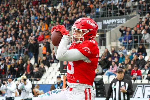 Finn Krause Potsdam Royals, 19 catches the ball on the endzone,Dresden Monarchs vs Potsdam Royals, American Football, GFL, Erima GFL Bowl, Final Essen NRW Germany Copyright: xFootbowl ThomasxSobotzkix