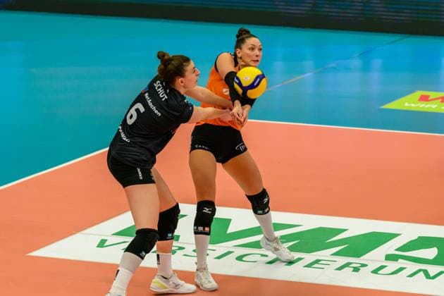 Kacey Jost jersey no. 17, Ladies in Black Aachen , Susan Schut jersey no. 6 1 Volleyball Bundesliga Women, USC Muenster vs Ladies in Black Aachen, Münster on 12 10 2024 Copyright: xBEAUTIFULxSPORTS PeterxWeberx