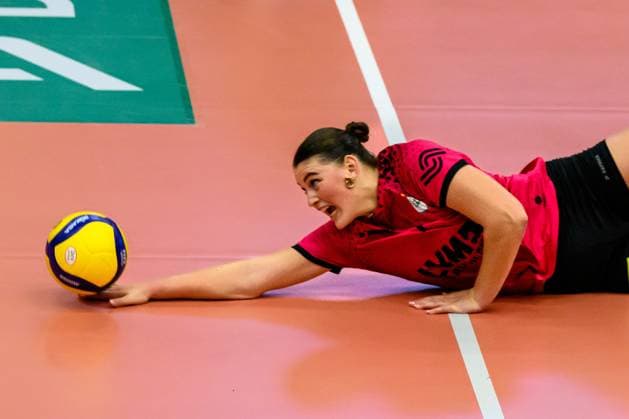 Pippa Molenaar jersey no. 1, USC Münster 1 Volleyball Bundesliga Women, USC Muenster vs Ladies in Black Aachen, Münster on 12 10 2024 Copyright: xBEAUTIFULxSPORTS PeterxWeberx