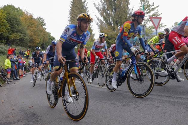 October 12, 2024, Bergamo, Milan, Italy: Il Lombardia 2024 - 118th Edition- Bergamo- Como, 252 km- Italy- 12-10-2024 during Giro di Lombardia, Street Cycling race in Bergamo, Italy, October 12 2024 CICLISMO - Ciclismo Su Strada - Giro di Lombardia  - ZUMAs349 20241012_zsa_s349_243 Copyright: xStefanoxCavasino IpaxSportx xIpax