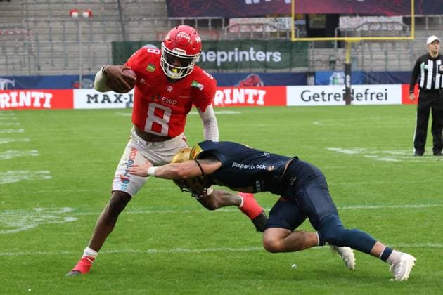Jaylon Henderson Potsdam Royals, 08 with the ball to the touchdown , Dresden Monarchs vs Potsdam Royals, American Football, GFL, Erima GFL Bowl, Final Essen NRW Germany Copyright: xFootbowl ThomasxSobotzkix