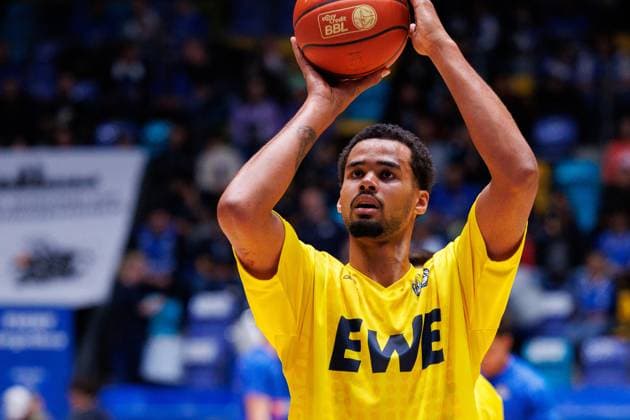 BBL Cup, Fraport Skyliners EWE Baskets Oldenburg, Frankfurt, 12 10 2024 Norris Agbakoko EWE Baskets Oldenburg 17 Round of 16 of the BBL Cup between Fraport Skyliners and EWE Baskets Oldenburg in Frankfurt on 12 10 2024 Copyright: xBEAUTIFULxSPORTS Hahnex