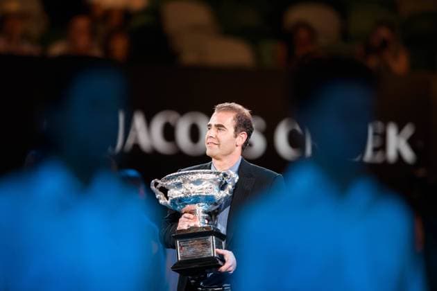 Tennis 2014: Australian Open JAN 26 Jan. 26, 2014 - Melbourne, Victoria, Australia - January 26, 2014: Pete SAMPRAS brings the trophy into Rod Laver Arena prior to the Men s Final on day 14 of the 2014 Australian Open grand slam tennis tournament at Melbourne Park in Melbourne, Australia. Sydney Low Cal Media Melbourne Victoria Australia EDITORIAL USE ONLY Copyright: xx ZUMA-20140126_zaf_c04_019.jpg SydneyxLowx csmphoto875430