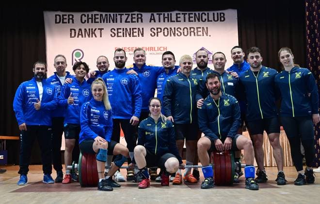 Kick-off 1 Bundesliga Weightlifting Kick-off season 2024 25 of the 1 Bundesliga of weightlifting Chemnitz won the home match against SV Germania Obrigheim with 815 to 722 points In the photo after the competition the Chemnitz Athlenclub on the left and the lifters from Obrigheim on the right Chemnitz Saxony Germany Chemnitz_CAC-1210-24 (4)
