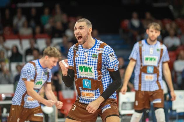 Herrschings concentrated joy 3 Victor RODRIGUEZ PEREZ Volleyball Herrsching Dueren Volleyball Bundesliga, WWK Volleys Herrsching SWD Power Volleys Düren 3 2, main round, 2024 2025 season, 12 10 2024, in Munich, Germany, Source Copyright Credit Oryk HAIST xVOLLEYBALL-HERRSCHING-DUERENx