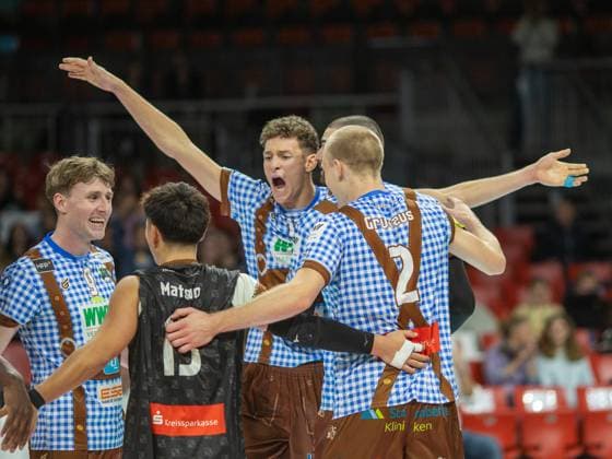 United cheering Herrsching 9 Eric BURGGRAEF BURGGRÄF , 15 Keisuke MATSUO, 12 Laurenz WELSCH and 2 Daniel GRUVAEUS Volleyball Herrsching Dueren Volleyball Bundesliga, WWK Volleys Herrsching SWD Power Volleys Düren 3 2, Main Round, Season 2024 2025, 12 10 2024, in Munich, Germany, Source Copyright Credit Oryk HAIST xVOLLEYBALL-HERRSCHING-DUERENx