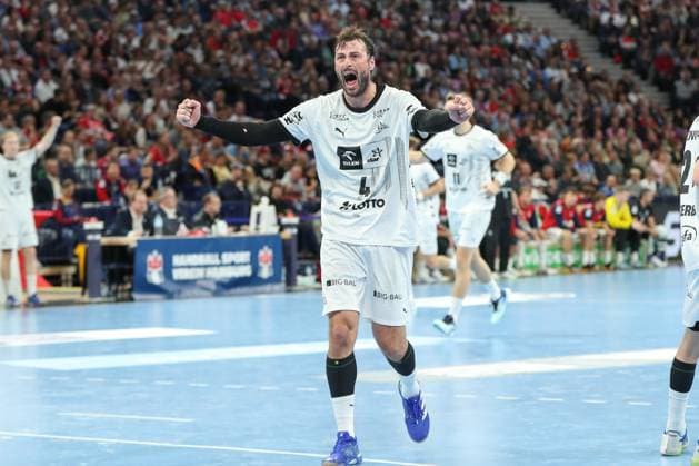 11 10 2024, xgox, Handball Daikin, HBL Handball Sport Verein Hamburg THW Kiel emspor, v l Domagoj Duvnjak Kiel, 4 jJubel, Torjubel, jubelt über das Tor, celebrate the goal, celebration Hamburg
