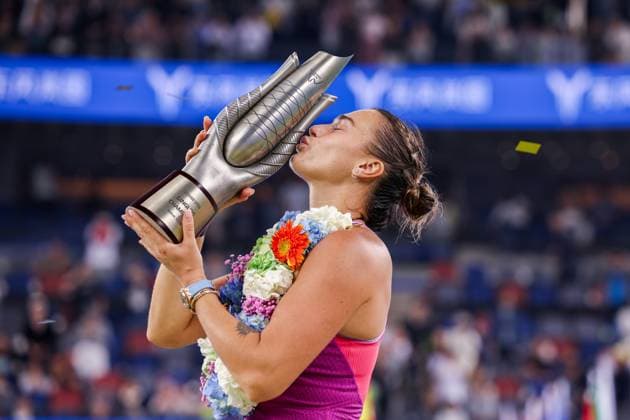 WUHAN, CHINA - OCTOBER 13: Champion Aryna Sabalenka kisses the trophy during the awarding ceremony after the Women s Singles Final match on day nine of 2024 Wuhan Open at Optics Valley International Tennis Center on October 13, 2024 in Wuhan, Hubei Province of China.  Copyright: xVCGx 111523557144