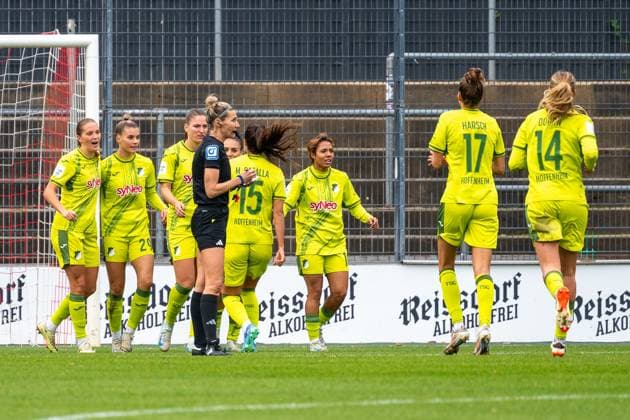 13 10 2024, Football Google Pixel Womens Bundesliga, Season 2024 2025, Matchday 06, 1 FC Köln TSG Hoffenheim at Franz Kremer Stadium in Cologne The Hoffenheim players cheer the goal to 2 0 Important note According to the regulations of the DFL German Football League and the DFB German Football Association, it is prohibited to use or have used photographs taken in the stadium and or of the game in the form of sequential images and or video-like photo series Photo Kirchner Media TH Copyright: xKirchner-Media THx